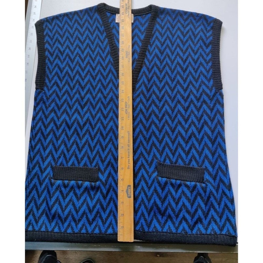 Vintage Pendleton Wool Sweater Vest Womens Size L Blue Black Chevron Pockets - Picture 10 of 11